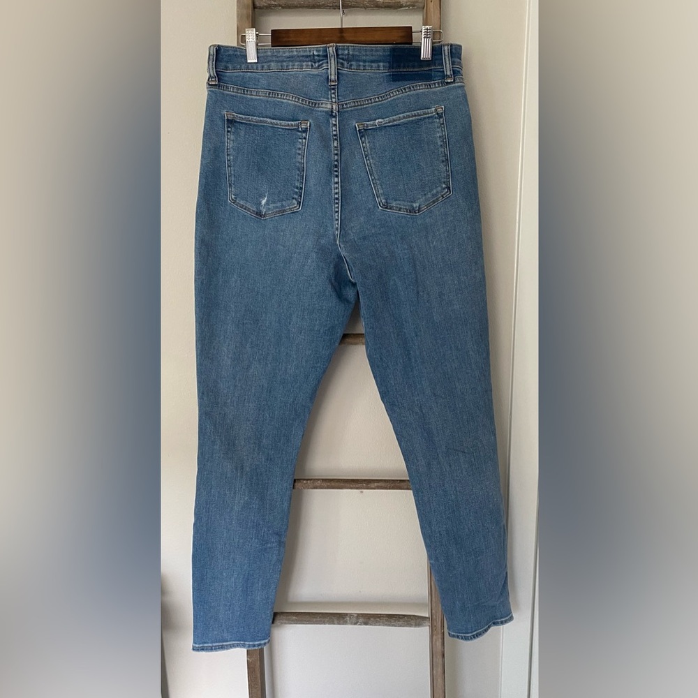 NWT - Abercrombie - Women's High Rise Skinny Jean in
Medium Wash - Size 32XL - Picture 10 of 12